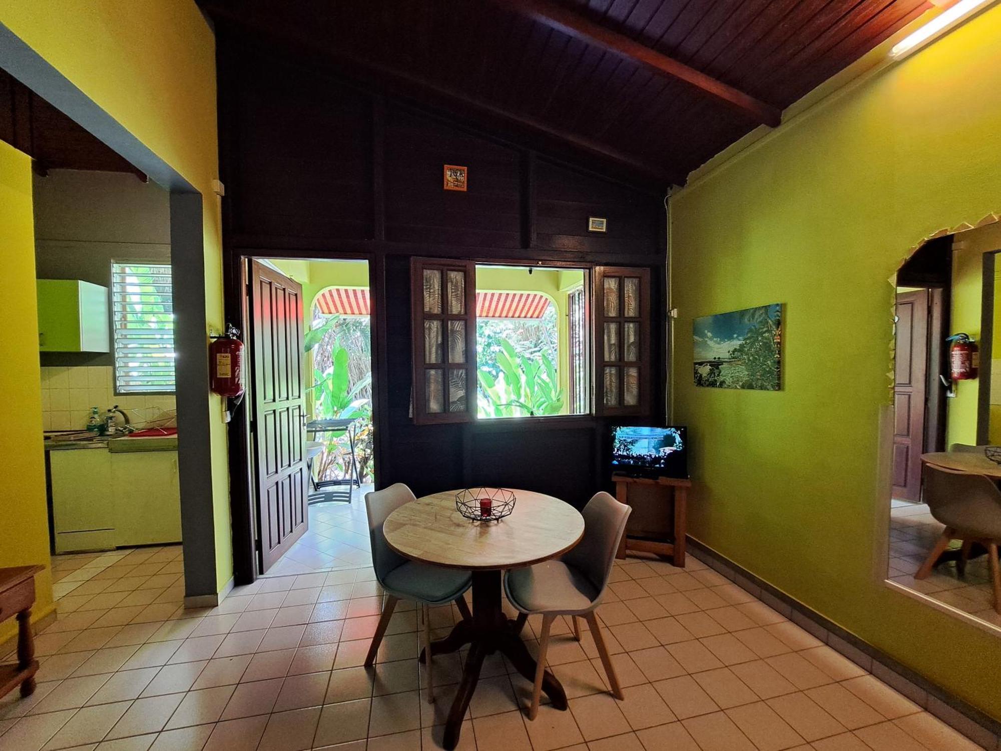 Residence Les Manguiers Pointe-Noire Esterno foto