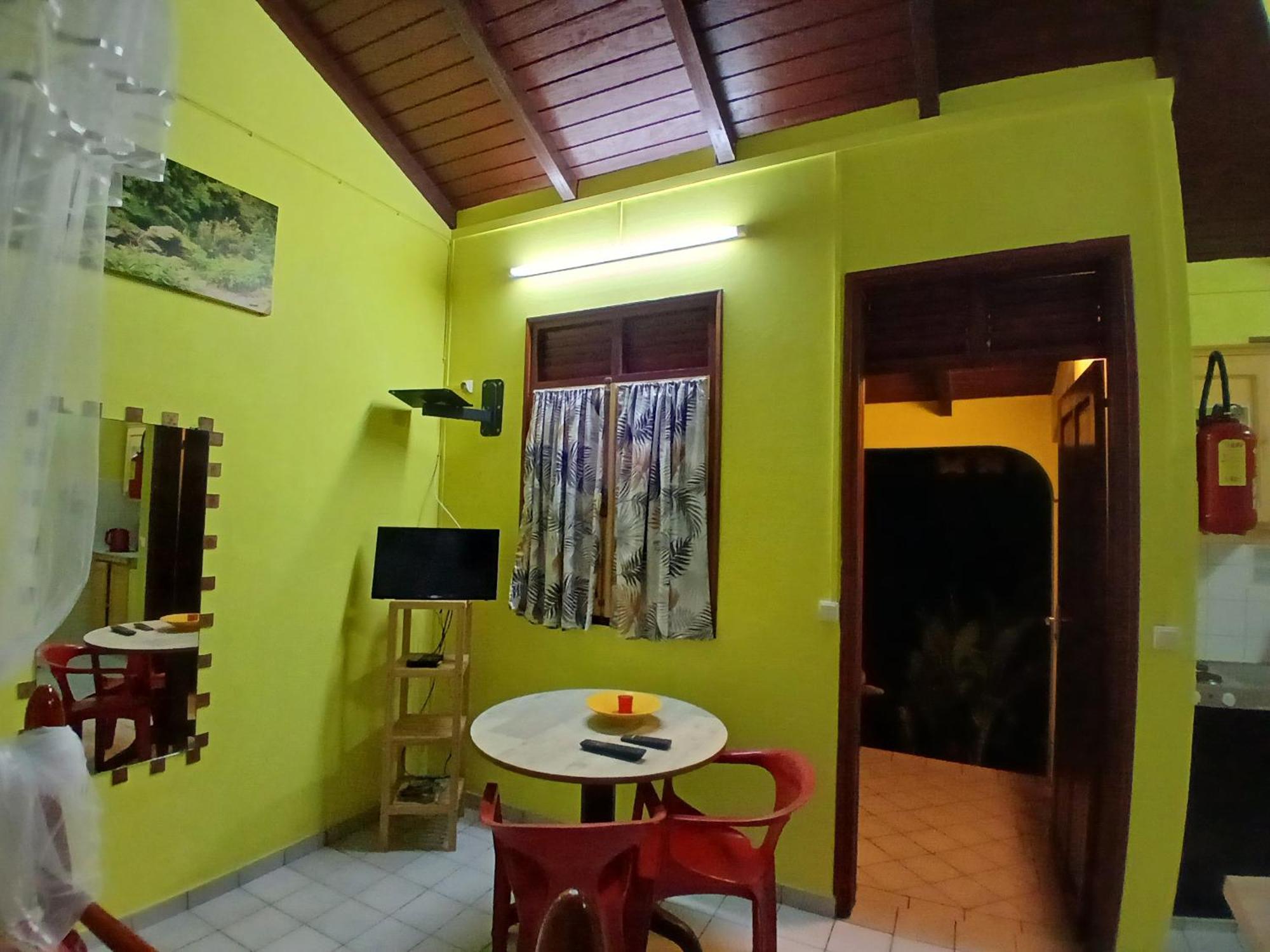 Residence Les Manguiers Pointe-Noire Esterno foto